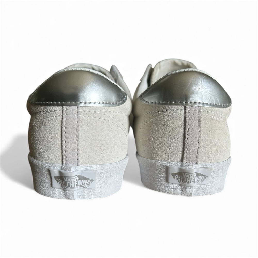 Vans women’s white and silver suede low top sneakers size 10.5 in NWT​​ - Picture 3 of 8